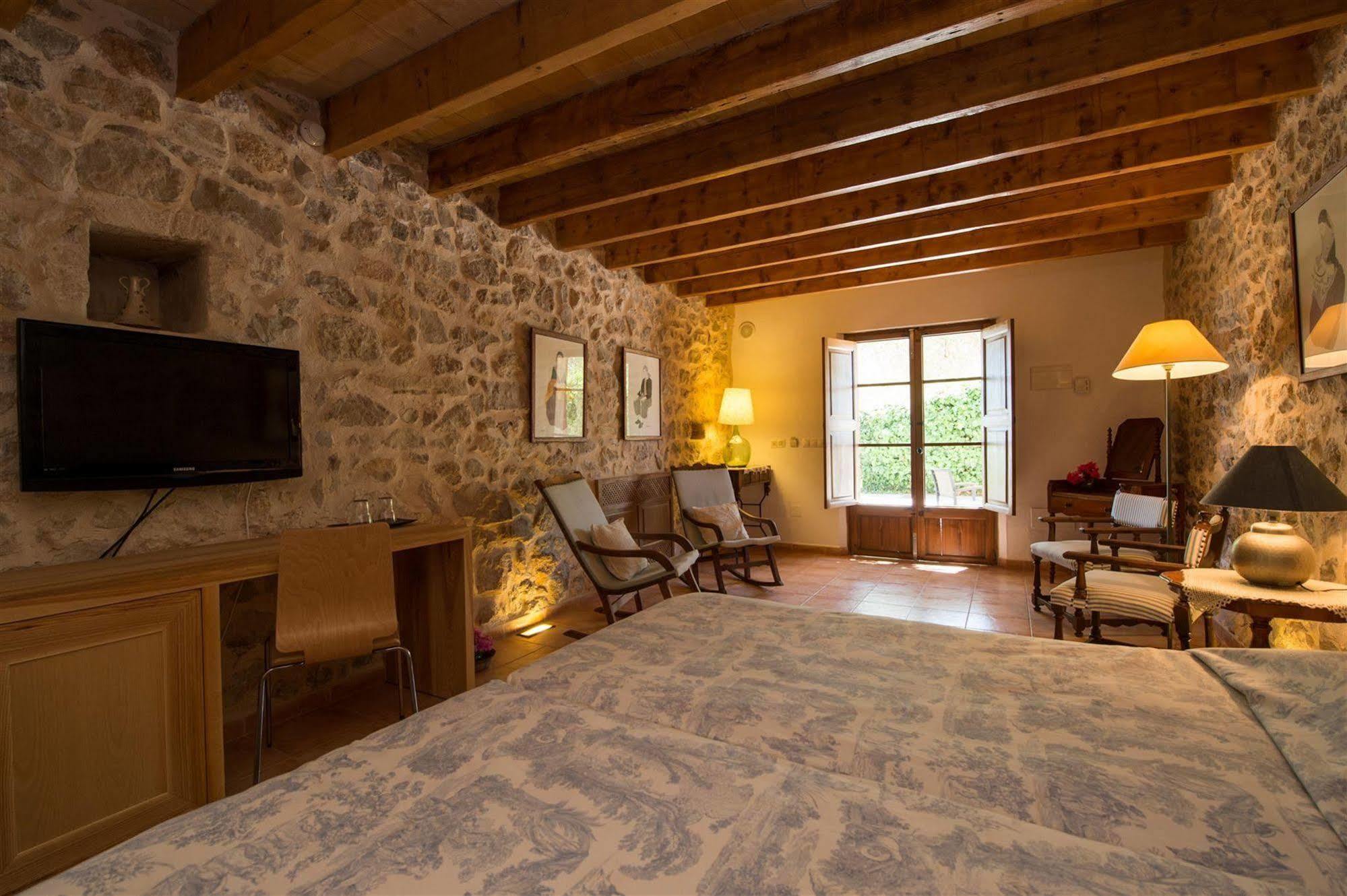 Hotel Rural Can Feliu Porreres Bagian luar foto